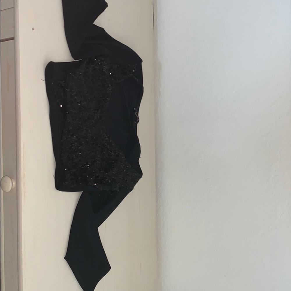 Cropped long sleeve top with black sequins